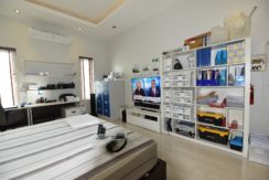 41 Bedroom furnished for combined office