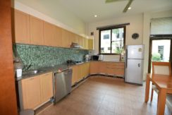 21 Fully fitted well equipped open kitchen