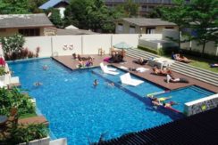 90 Pool with kids area