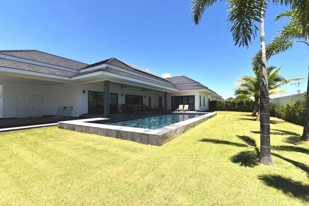 New Luxury Pool Villa in Hua Hin near Palm Hills Golf Resort
