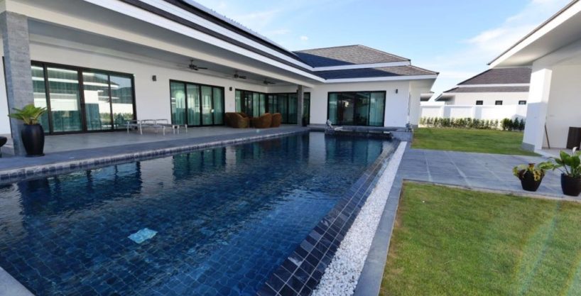 01 Luxury 3 Bedroom pool villa