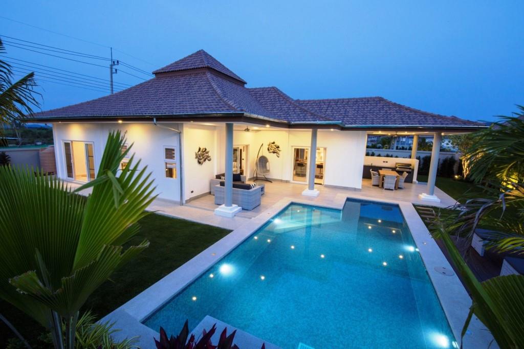 Brand new Luxury Villas in Hua Hin at Quiet Hillside Area