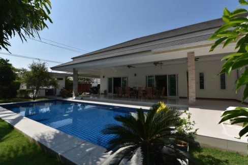 02 Palm Villas luxury pool villa