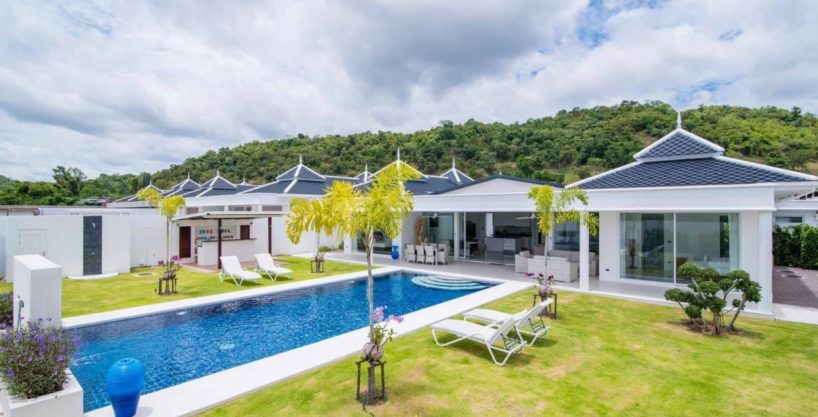 01 H Shape Luxury Pool Villa
