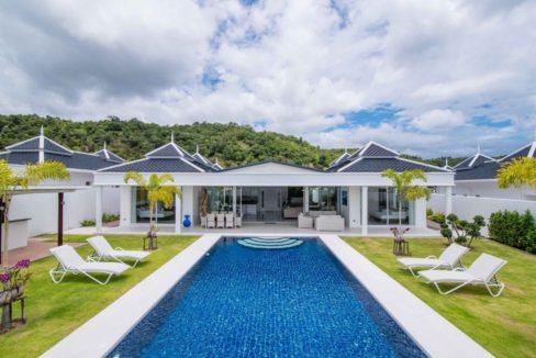 02 H-Shape luxury pool villa