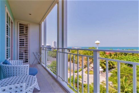 15 Condo wide balcony with sea view