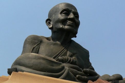 96 Wat Huay Mongkol (Black Buddha)