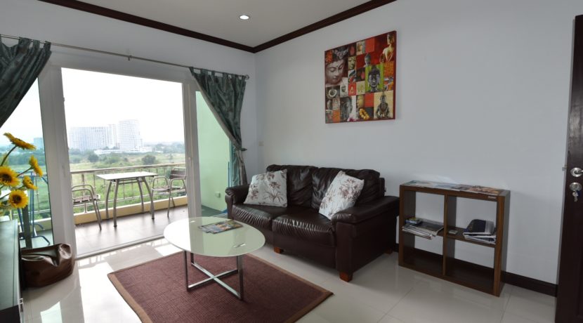 50 Large living room with exit to balcony (1-Bed unit)