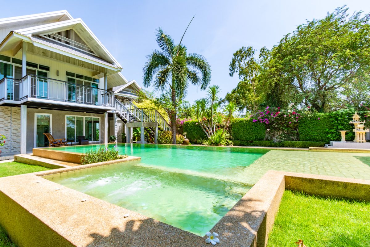 Outstanding Modern Villa in Hua Hin near Town & Beaches