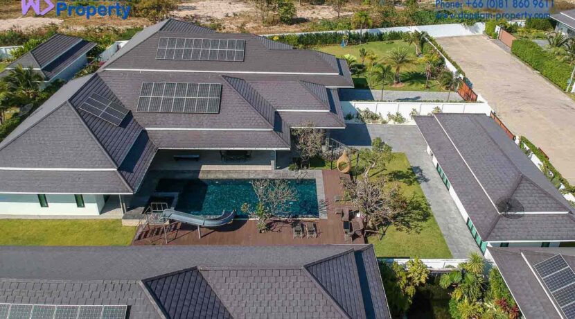 01C Exceptional pool villa exterior