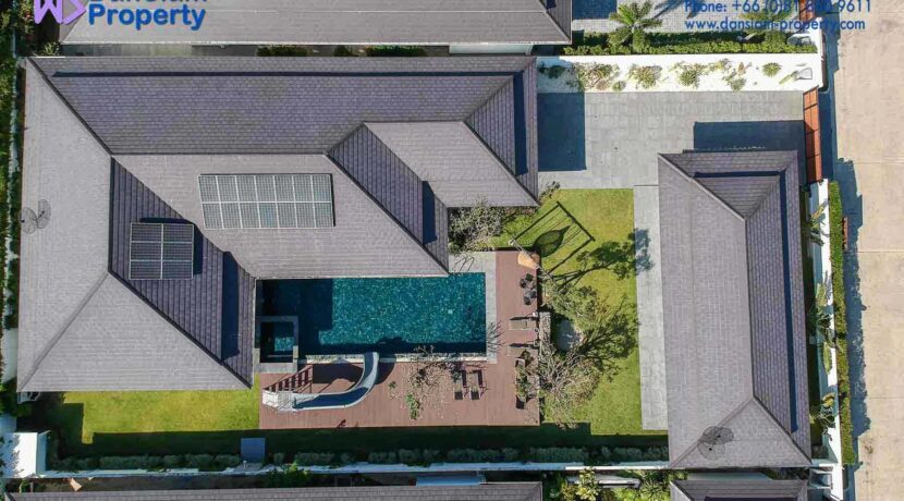 01D Exceptional pool villa exterior