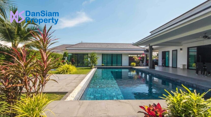 02B Luxury pool villa