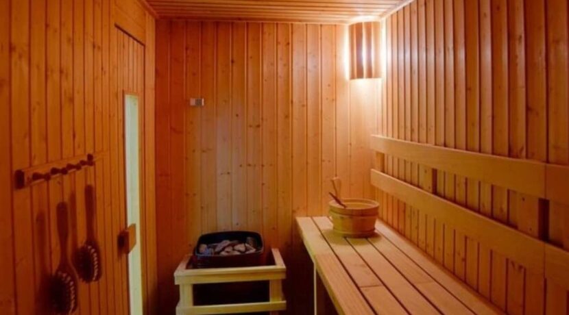 86 Sauna