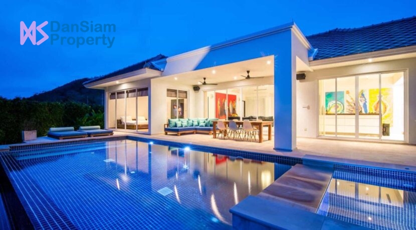 01 Luxury pool villa exterior