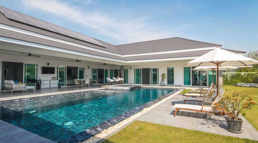 02A Exceptional pool villa