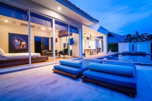 03F Luxury pool villa exterior