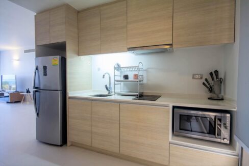 20 Fully fitted kitchen