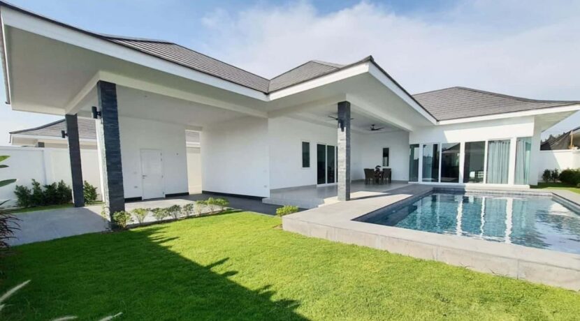 01 Luxury pool villa