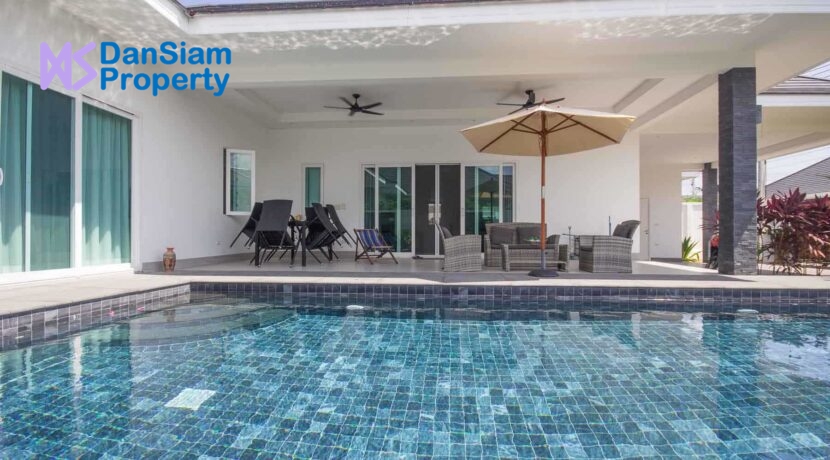 02D Luxury pool villa