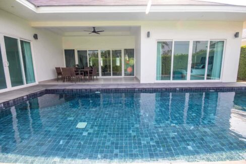 04 Luxury Pool Villa