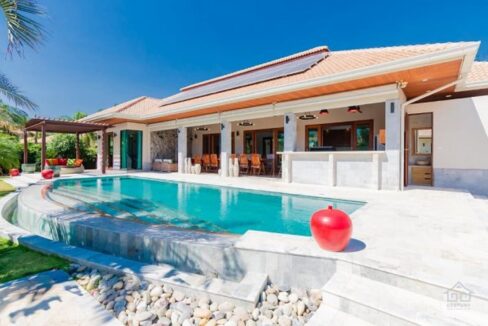 01 Luxury pool villa at Hana Village3