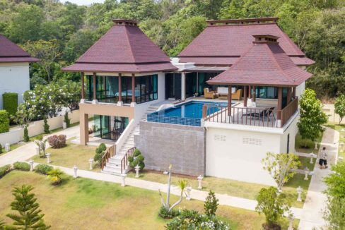 01D Exceptional Bali-style sea view villa