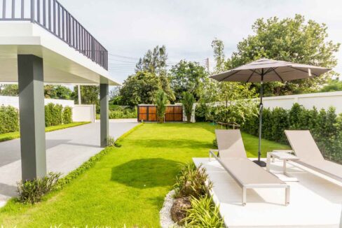 02D Modern luxury pool villa