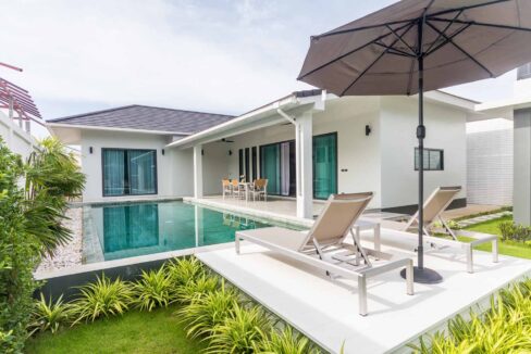 03 Modern luxury pool villa