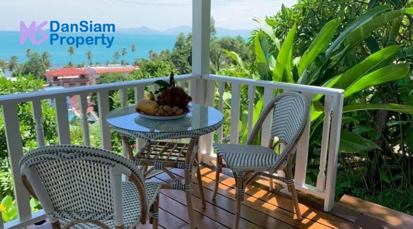 07 Balcony with unobstructed sea view