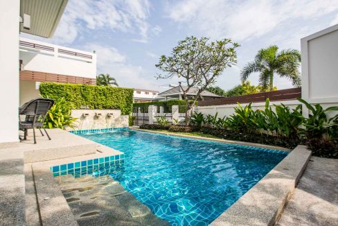 02B Sivana Gardens pool villa
