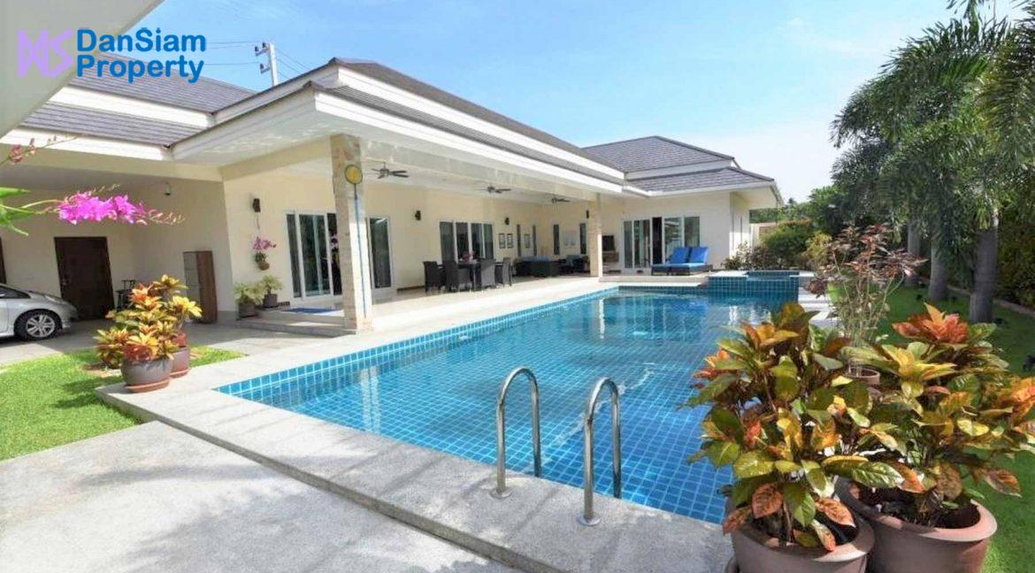 10 Palm Villas Luxury Pool Villa