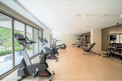 87 Well equipped fitness room