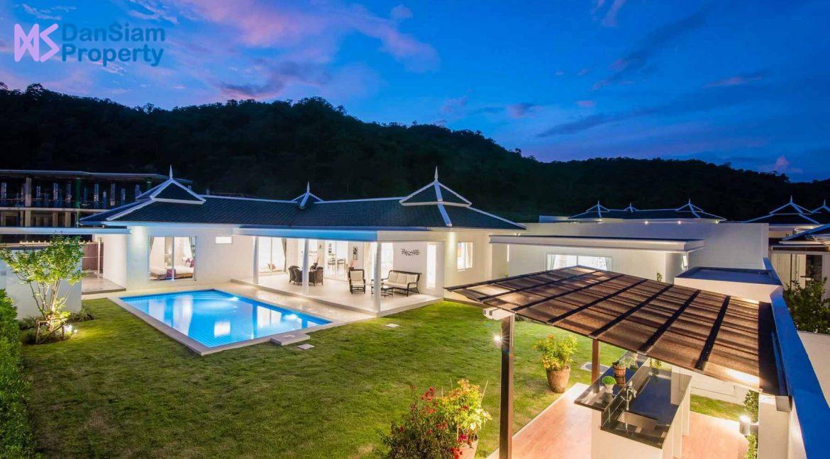 01 Luxury pool villa (Type LC)