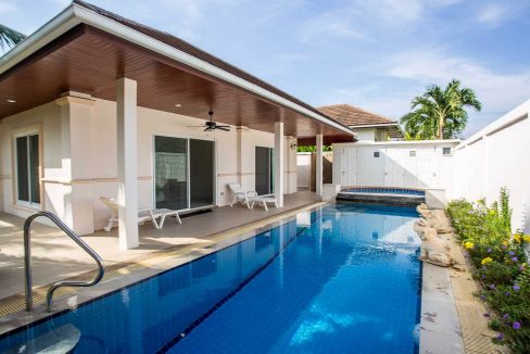 01 HHH3 Balinese Pool Villa (3-Bedroom)
