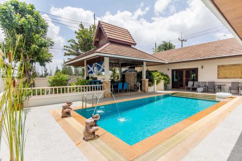 04 HHH4 Balinese Pool Villa (4-Bedroom)