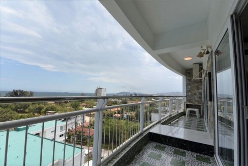 14 Condo wide balcony with stunning sea view
