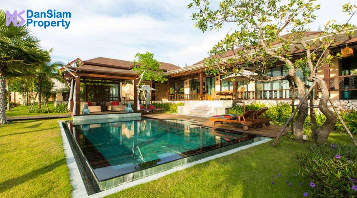01 Luxury Lake Front Villa