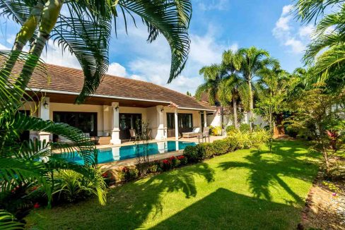 02 Bali style pool villa
