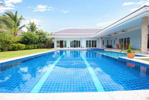 03 Exceptional 5-Bed pool villa