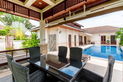05 Balinese style pool villa