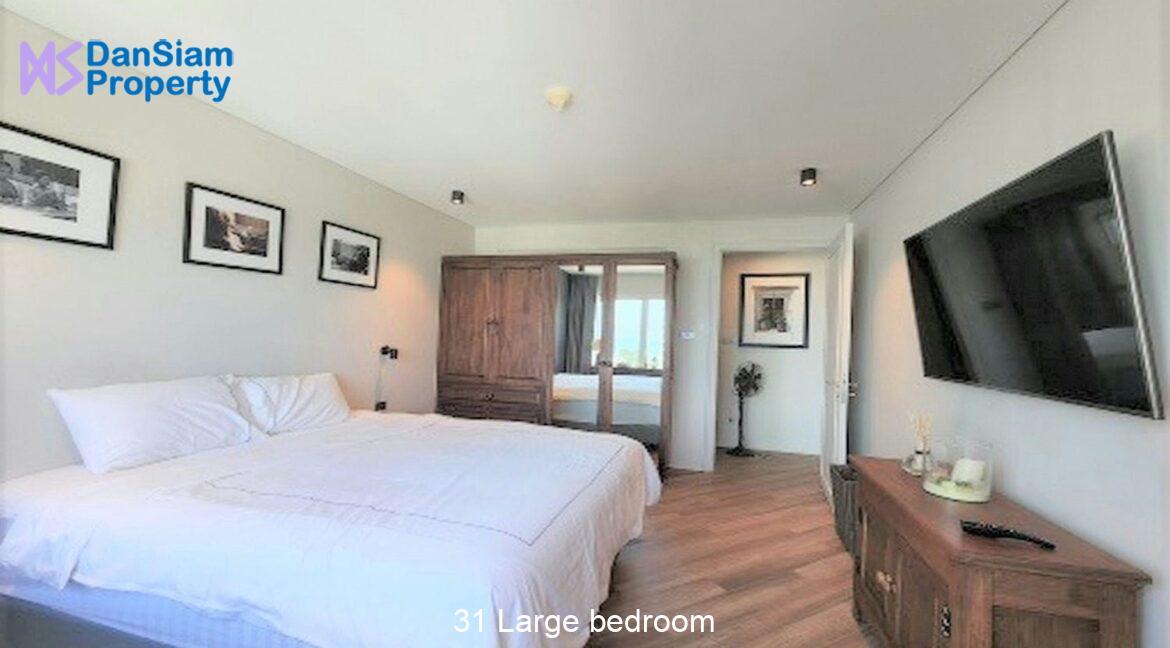31 Large bedroom