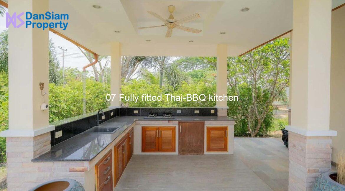 07 Fully fitted Thai-BBQ kitchen
